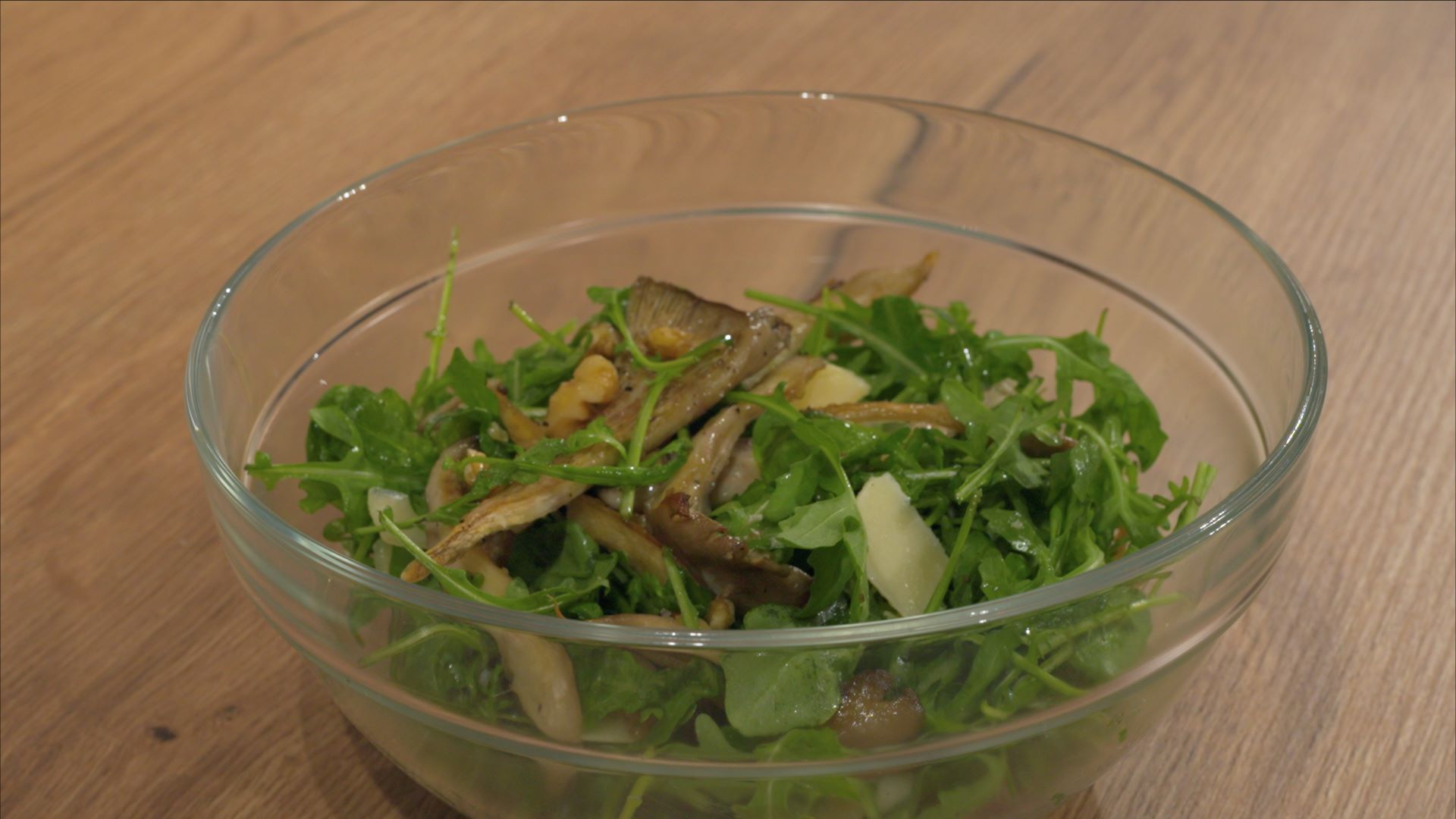 Zubereitung Deutscher Bio Speisepilz Austernpilze Pilze Salat bei Mjko